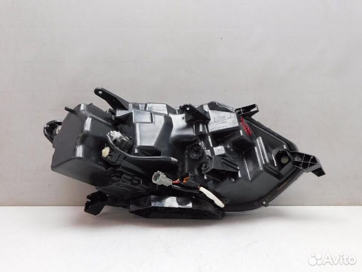 Фара левая Nissan X-Trail