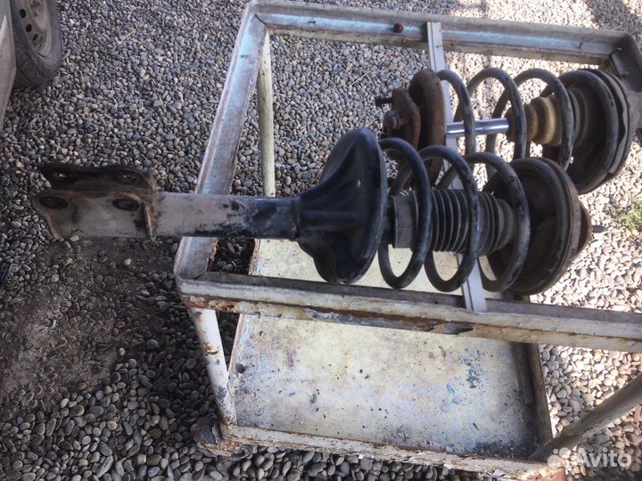 Стойки передние mitsubishi айертрек