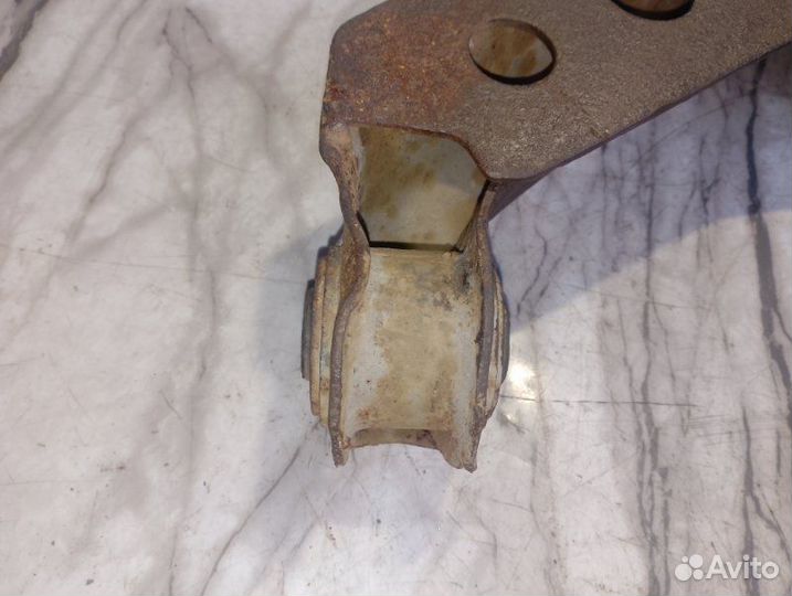 Рычаг передний левый нижний Kia Sportage FE