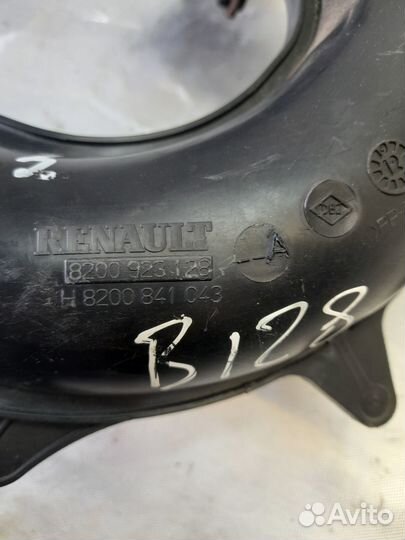 Воздухозаборник Рено Меган 3