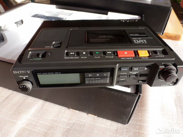 Sony TCD-D10 DAT Digital Audi Tape-Corder Рекордер