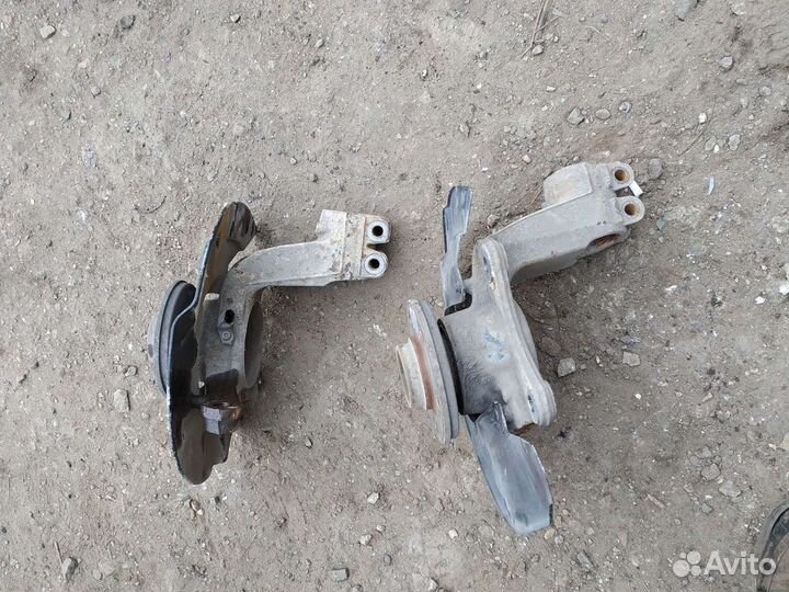 Поворотный кулак правый volkswagen t5