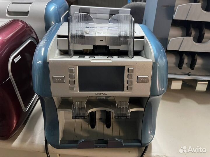 Счетчик банкнот Kisan Newton VS(P)