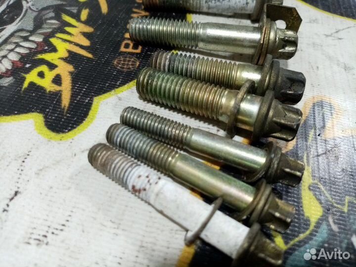 Болт Bmw 3 E36 coupe/ E36/2C M50B20 1994