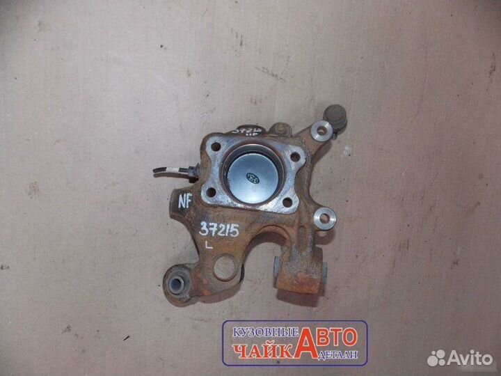 Кулак задний левый Hyundai Sonata 5 NF