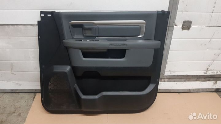 Додж Рам 2013- рестайли обшивки дверей комплект