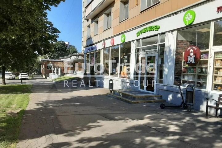 Продам торговое помещение, 326 м²