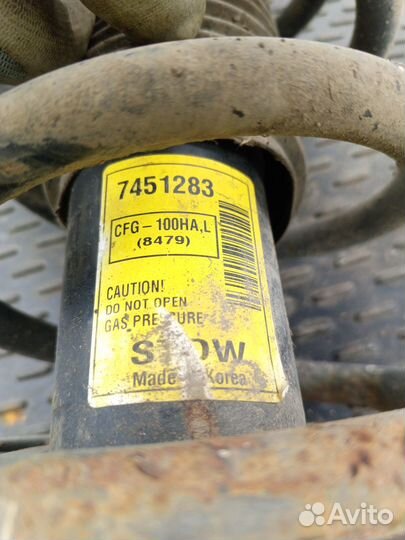 Стойка передняя на Шевроле Каптива 2008г