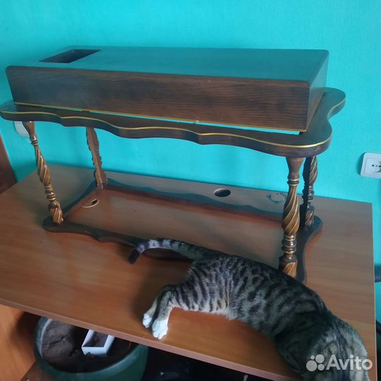 Столик под аквариум