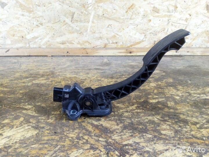 Педаль газа Mitsubishi Outlender Xl