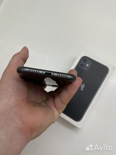 iPhone 11, 64 ГБ
