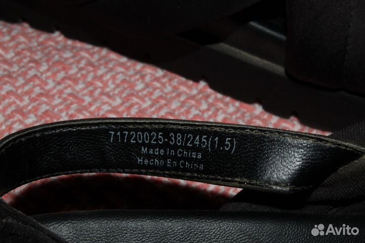 Сандалии летние charles and keith