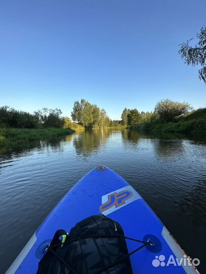 Сплав по реке на сапборде