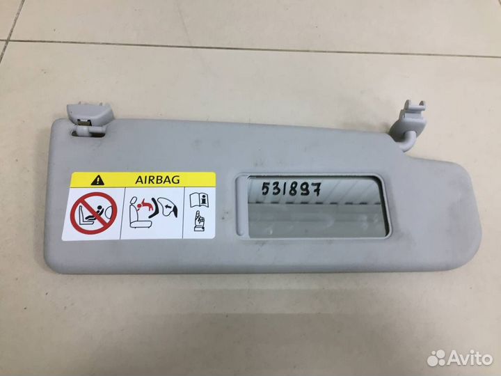 Козырек солнцезащитный внутри Volkswagen Polo Sed