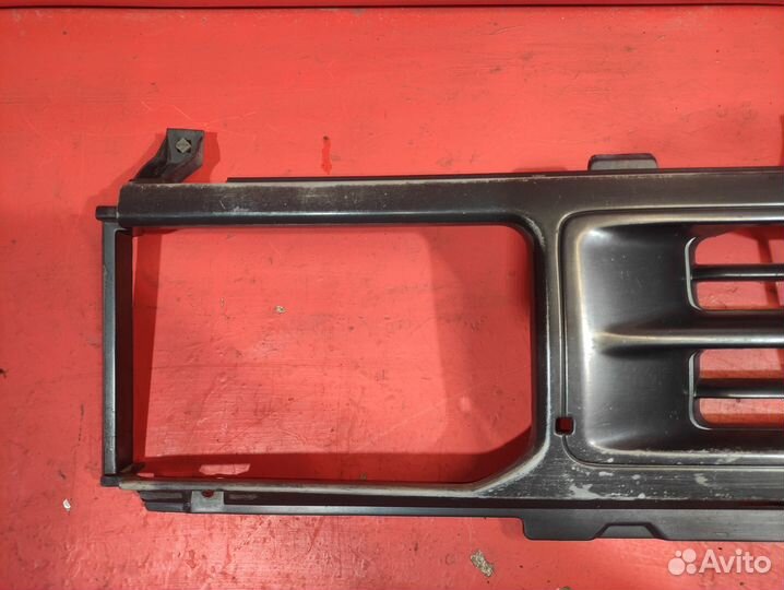 Решетка радиатора Nissan Terrano 1 1985-1995