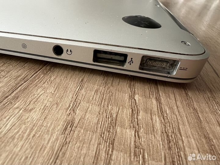 Apple MacBook Air 11 + переходник на hdmi