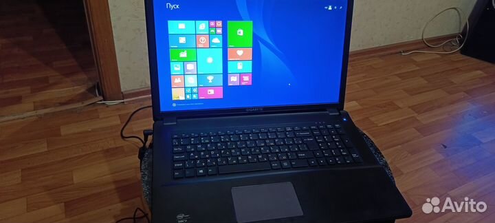 Игровой ноутбук.огромный 17И 3 дюйма