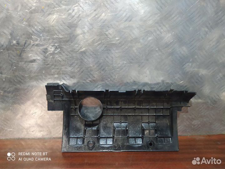 Крышка двигателя Peugeot 308