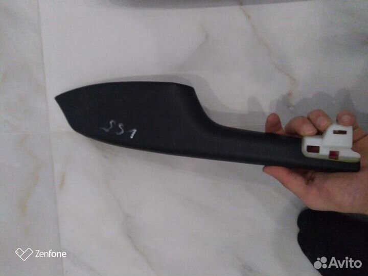 Кожаные вставки на обшивки дверей Тойота Камри v55