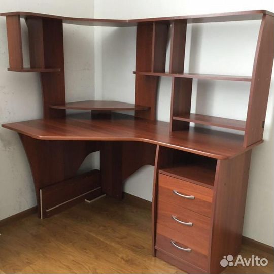 Стол компьютерный новый оригинальный продам