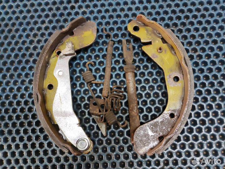 Механизм ручника Chevrolet Aveo t250