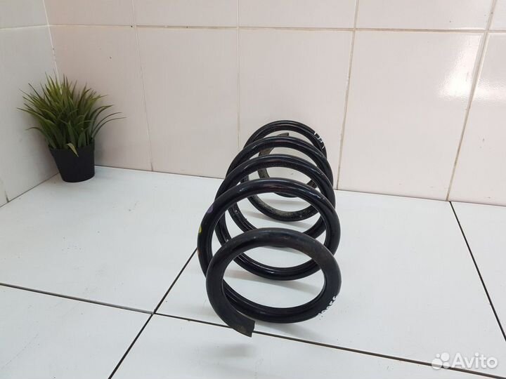 Пружина подвески передняя левая