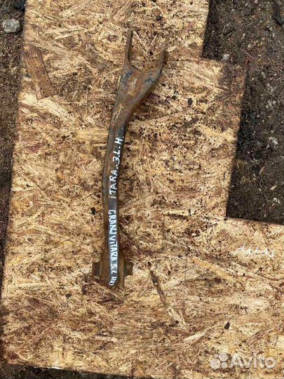 Задний левый рычаг Suzuki Grand Vitara