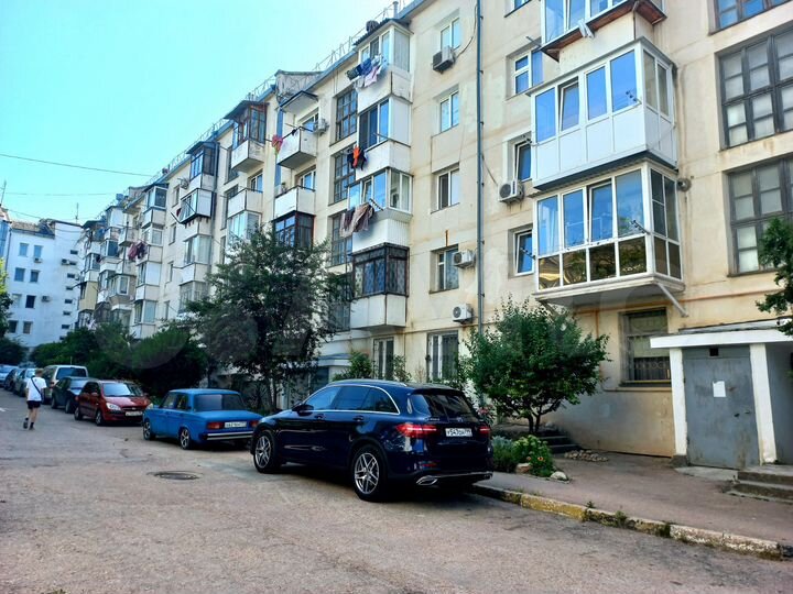 3-к. квартира, 110 м², 1/5 эт.