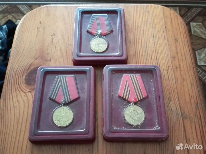 Мебельи юбилейные