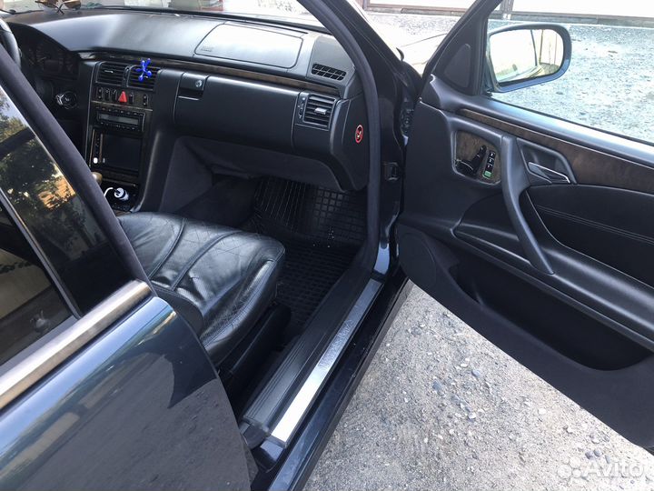 Mercedes-Benz E-класс 4.3 AT, 2000, 150 000 км
