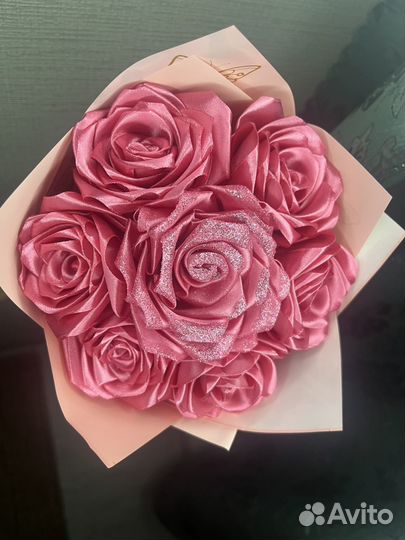 Букет роз из атласных лент