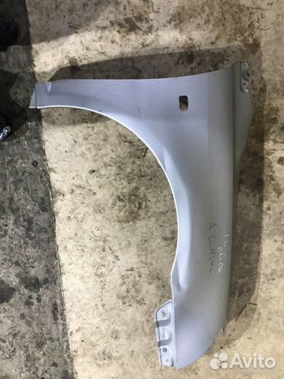 Крыло правое Toyota Avensis T250
