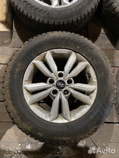 Колеса зимние 215 65 r16