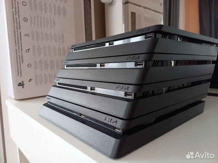 PS4 Slim+2джоя+100игр