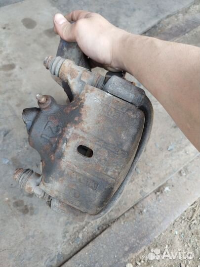 Поворотный кулак toyota corolla