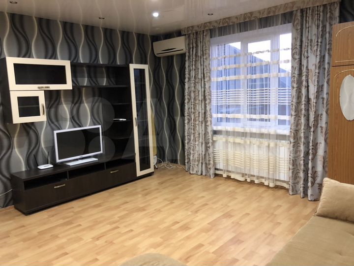 1-к. квартира, 40 м², 2/4 эт.