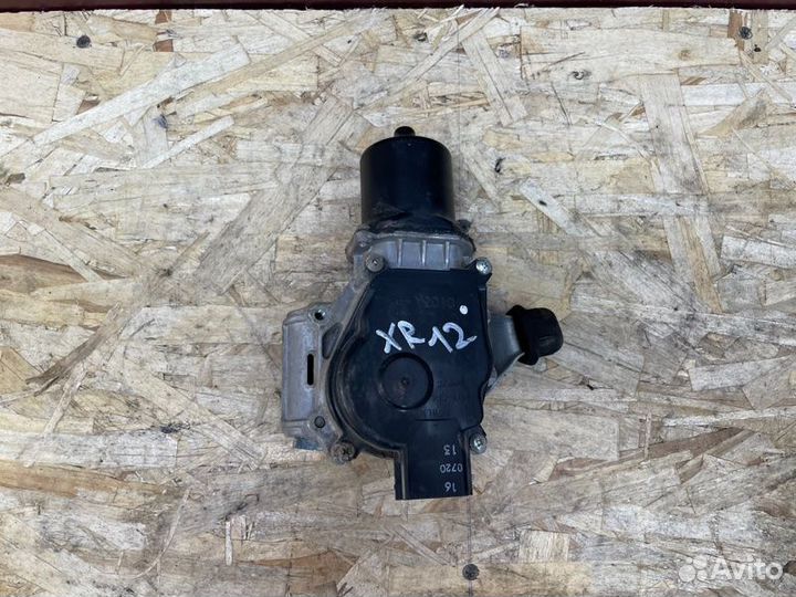 Мотор стеклоочистителя передний LADA X-Ray