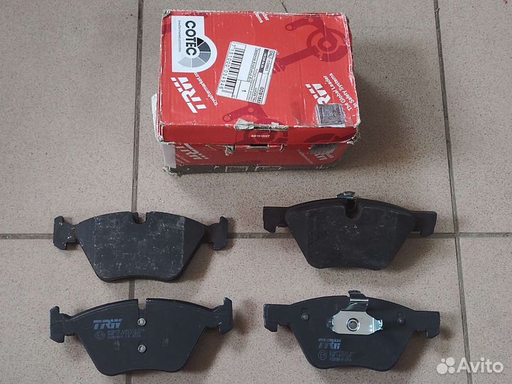 Колодки тормозные передние