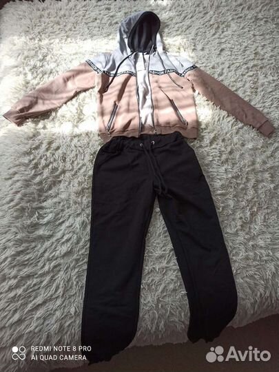 Спортивный костюм женский 42-44 новый