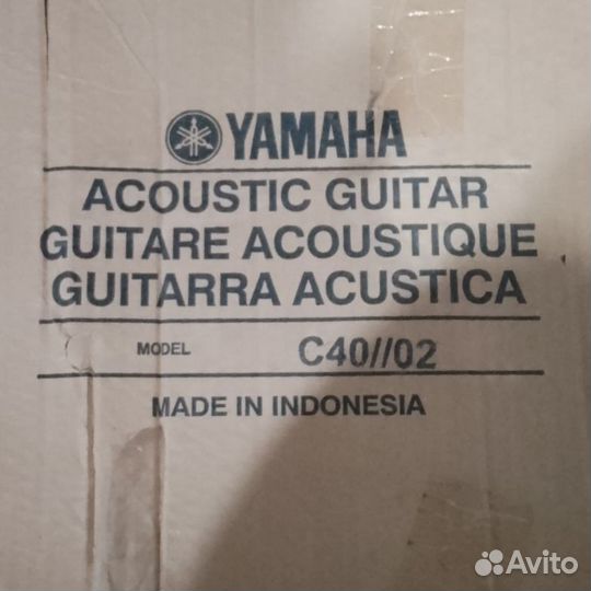 Акустическая гитара yamaha c40