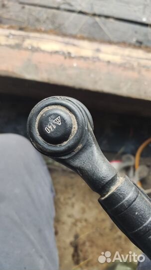 Тяга рулевая Mercedes 124