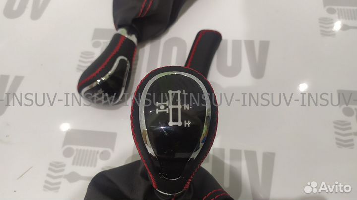 Люкс ручки кпп в коже Шеви Нива (красн. нить) хром