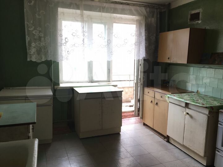 Комната 13 м² в 8-к., 4/9 эт.