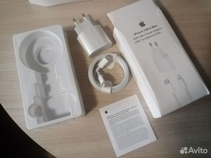 Зарядное устройство на iPhone 20w новое