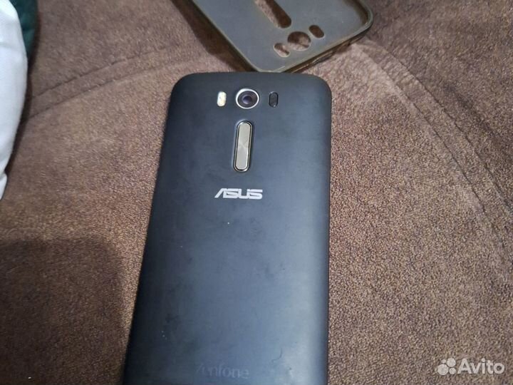 ASUS ZenFone 2 Laser ZE550KL, 2/16 ГБ