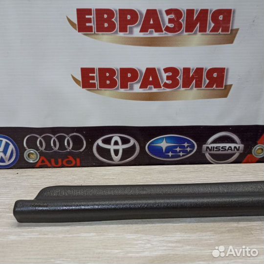 Накладка на порог передняя левая Toyota Duet M110A