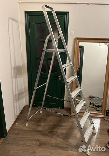 Стремянка алюминиевая 7 ступеней