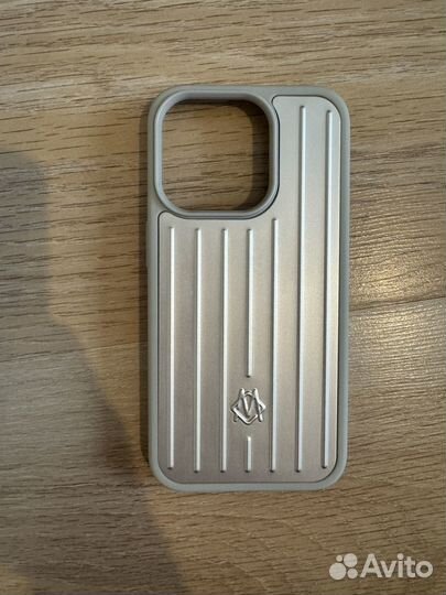 Чехол на iPhone 15 pro Rimowa