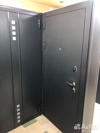 Двери входные металлические