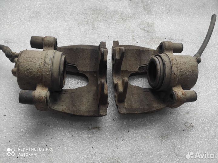 Суппорт передний Mazda 3, Focus 2